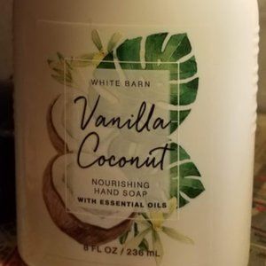 BRAND NEW - White Barn Vanilla Coconut Nourishing Hand Soap